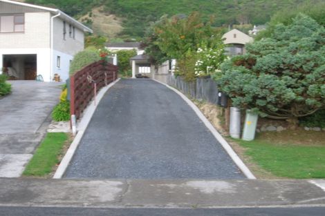 Photo of property in 37 Huia Street, Waikanae, 5036