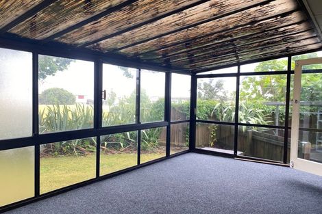 Photo of property in 1/66 Buscomb Avenue, Henderson, Auckland, 0610