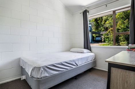 Photo of property in 1/4 Eugen Place, Bayview, Auckland, 0629