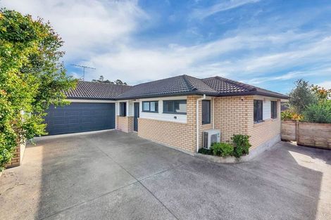 Photo of property in 35 English Oak Drive, Schnapper Rock, Auckland, 0632