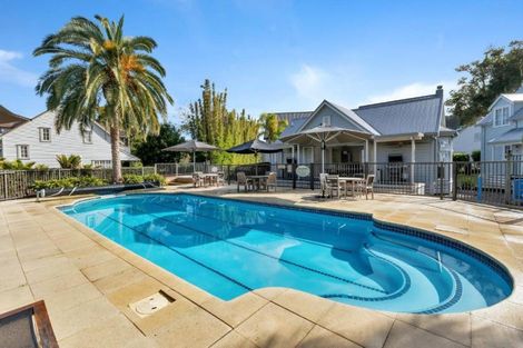 Photo of property in 16 Chapel Street, Russell, 0202