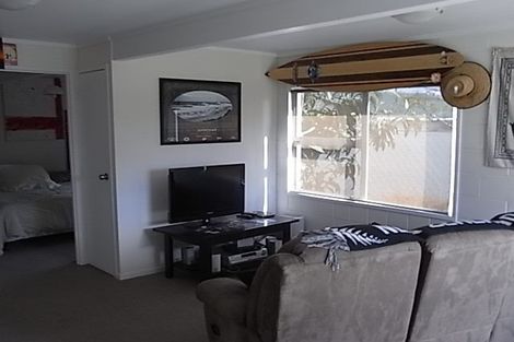 Photo of property in 41 Kauri Road, Stanmore Bay, Whangaparaoa, 0932