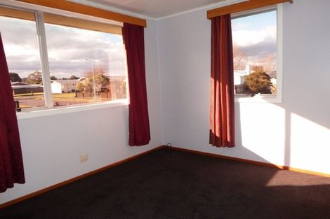 Photo of property in 10 Purnell Place, Marton, 4710