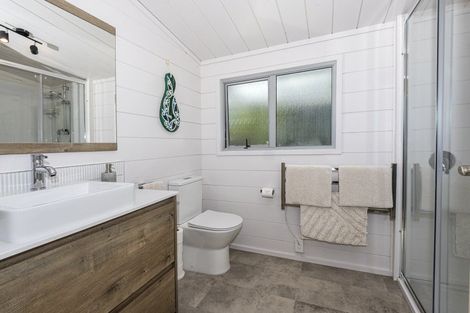 Photo of property in 16 Lichen Grove, Russell, 0272