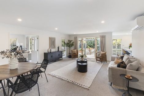 Photo of property in 1 Oaktree Lane, Bishopdale, Christchurch, 8053