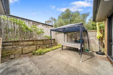 Photo of property in 25 Peninsula Road, Mangere, Auckland, 2022