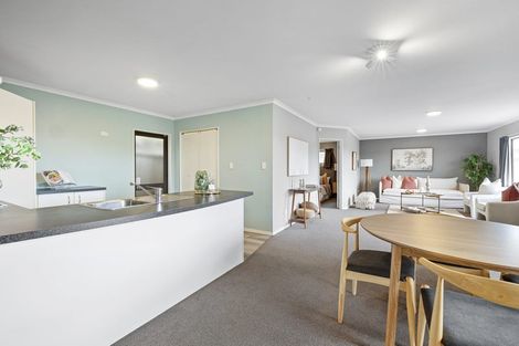 Photo of property in 4/253 Saint Aubyn Street, New Plymouth, 4310