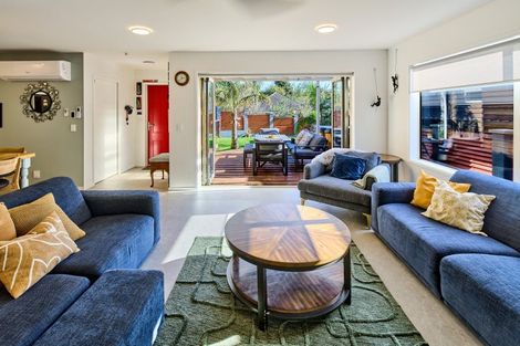 Photo of property in 74f Heretaunga Square, Silverstream, Upper Hutt, 5019