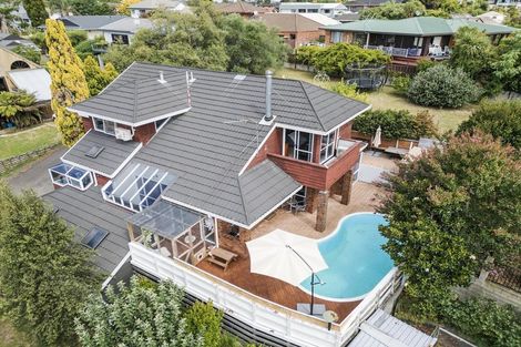 Photo of property in 8 Burn-murdoch Street, St Andrews, Hamilton, 3200