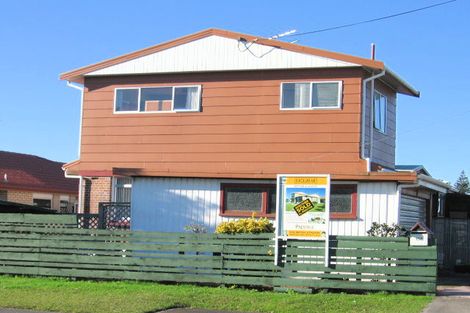 Photo of property in 155 Centreway Road, Orewa, 0931