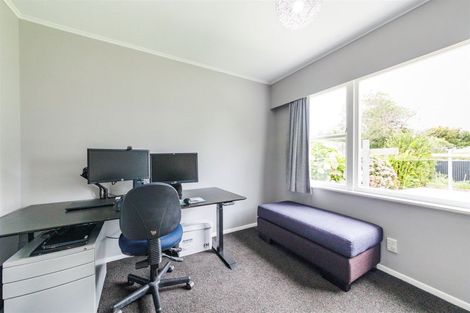 Photo of property in 11 Erin Street, Hokowhitu, Palmerston North, 4410