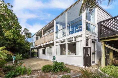 Photo of property in 1a Woodstock Terrace, Tawa, Wellington, 5028