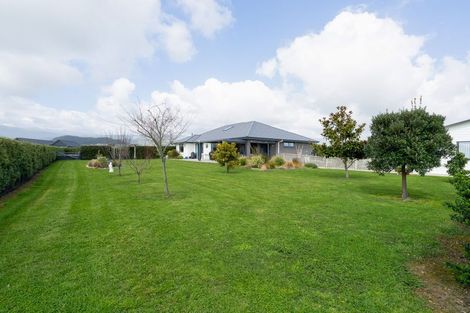Photo of property in 9 Ruapai Drive, Levin, 5571