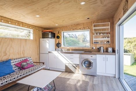 Photo of property in 33a Hicks Crescent, Waikanae Beach, Waikanae, 5036