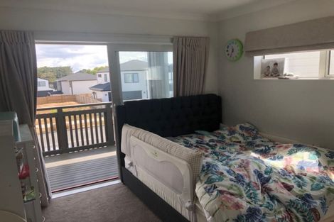 Photo of property in 54 Craigs Way, Hobsonville, Auckland, 0616