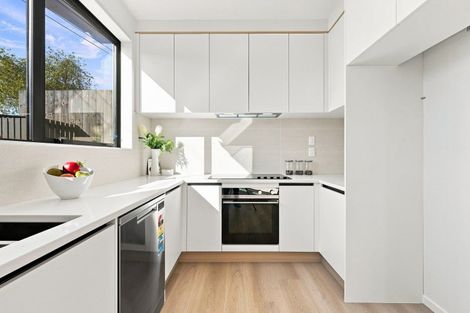 Photo of property in 12 Roseberry Avenue, Birkenhead, Auckland, 0626