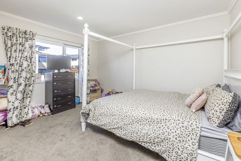 Photo of property in 11 Henriette Place, The Gardens, Auckland, 2105