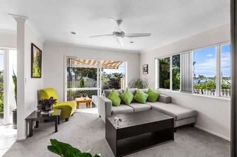 Photo of property in 1/42 Bay Street, Red Beach, 0932