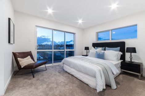 Photo of property in 25 Toanui Road, Hobsonville, Auckland, 0616