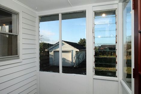 Photo of property in 28 Bradbury Road, Botany Downs, Auckland, 2010