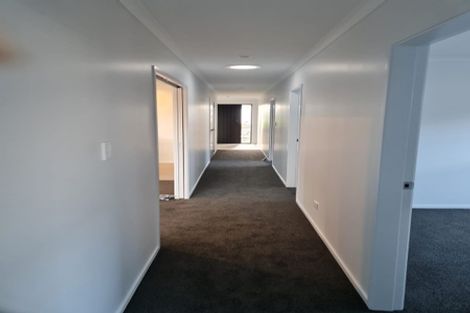 Photo of property in 8 Empire Crescent, Papamoa, 3118