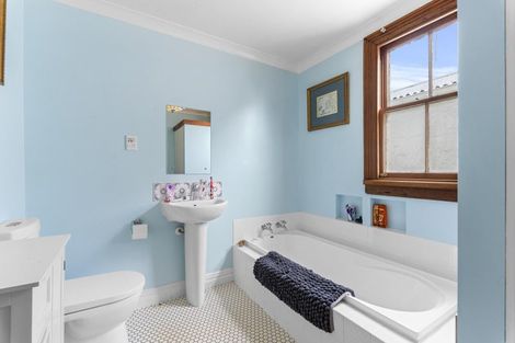 Photo of property in 40 Princess Street, Waitara, 4320