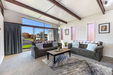 Photo of property in 8 Rewa Street, Inglewood, 4330