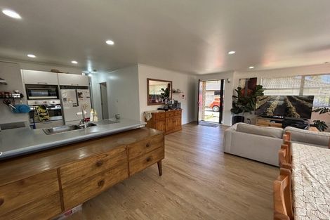 Photo of property in 11f Antalya Place, Manurewa, Auckland, 2102