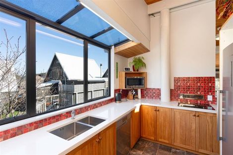 Photo of property in 2 Tahi Road, Paraparaumu Beach, Paraparaumu, 5032