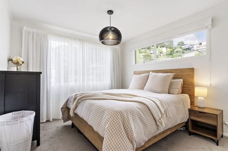 Photo of property in 35 Finn Place, Totara Vale, Auckland, 0629