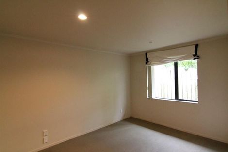 Photo of property in 28 Nimstedt Avenue, Oteha, Auckland, 0632