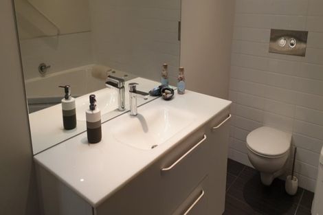 Photo of property in 24 Nevay Road, Karaka Bays, Wellington, 6022