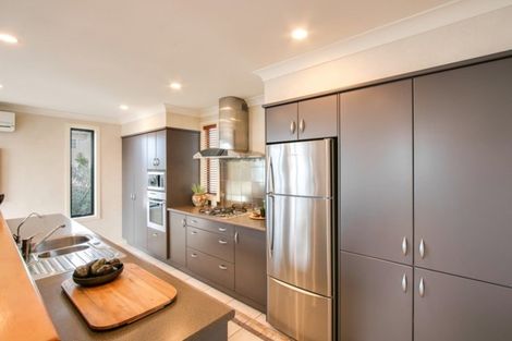 Photo of property in 28 Parade Street, Hospital Hill, Napier, 4110