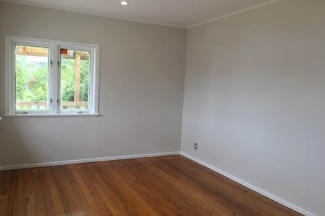 Photo of property in 50 Fruitvale Road, New Lynn, Auckland, 0600