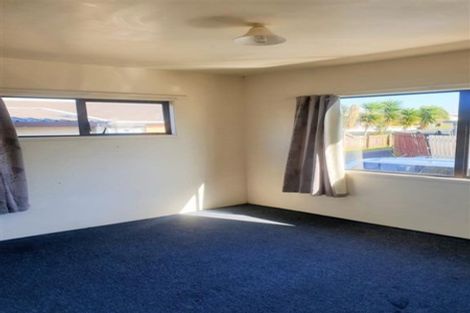Photo of property in 1/39 Kopara Place, Clendon Park, Auckland, 2103