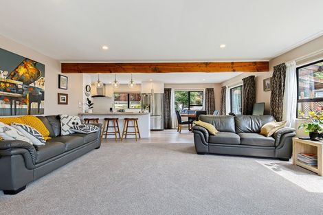 Photo of property in 8 Heathvale Place, Heathcote Valley, Christchurch, 8022