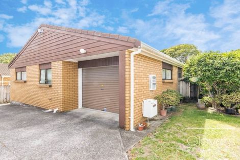 Photo of property in 2/112 Titirangi Road, New Lynn, Auckland, 0600