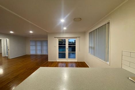 Photo of property in 10 Yeoman Place, Howick, Auckland, 2014