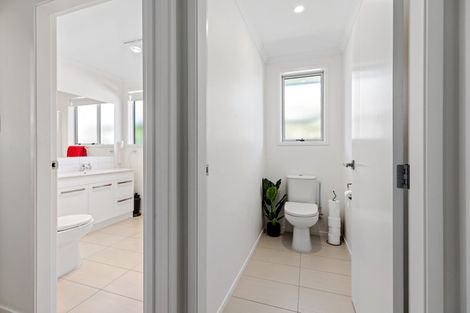 Photo of property in 8 Seashell Drive, Papamoa Beach, Papamoa, 3118