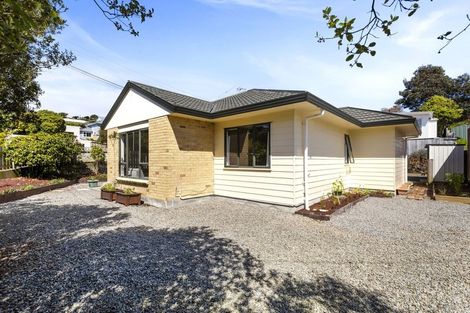 Photo of property in 5 Ranui Terrace, Tawa, Wellington, 5028