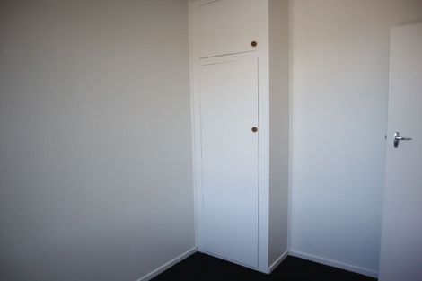 Photo of property in 2/21 Olliviers Road, Phillipstown, Christchurch, 8011