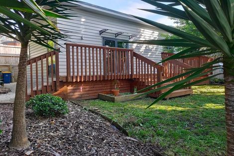 Photo of property in 19 Isobel Road, Greenhithe, Auckland, 0632
