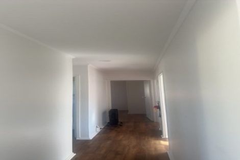 Photo of property in 22 Jenanne Place, Totara Vale, Auckland, 0629