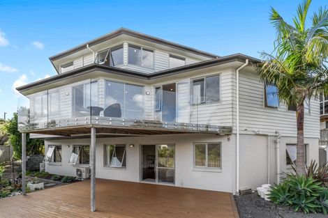 Photo of property in 25 Ballyboe Place, Pinehill, Auckland, 0632
