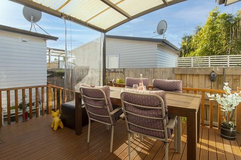 Photo of property in 11 Kamahi Crescent, Papamoa Beach, Papamoa, 3118