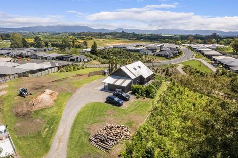 Photo of property in 340 Omokoroa Road, Omokoroa, 3114