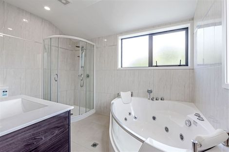 Photo of property in 48b Watea Road, Torbay, Auckland, 0630