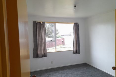 Photo of property in 3/3 Etherton Drive, Weymouth, Auckland, 2103