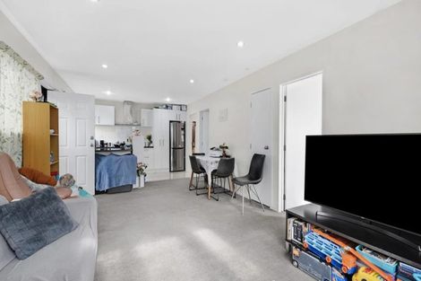 Photo of property in 39 Casuarina Road, Half Moon Bay, Auckland, 2012