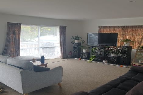 Photo of property in 10 Sabana Place, Unsworth Heights, Auckland, 0632